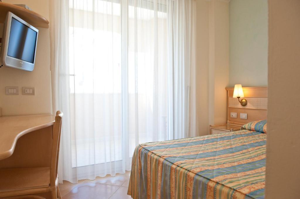 Hotel Derby Exclusive Милано Мартима Стая снимка